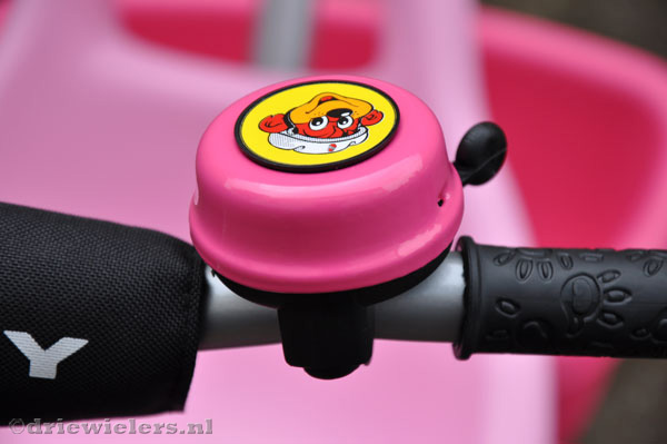 Optioneel: Puky driewielerbel in het roze.