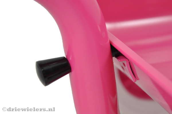 Vergrendelknop voor de kiepbak.